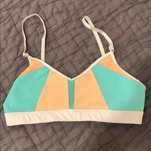 Alo sports bra